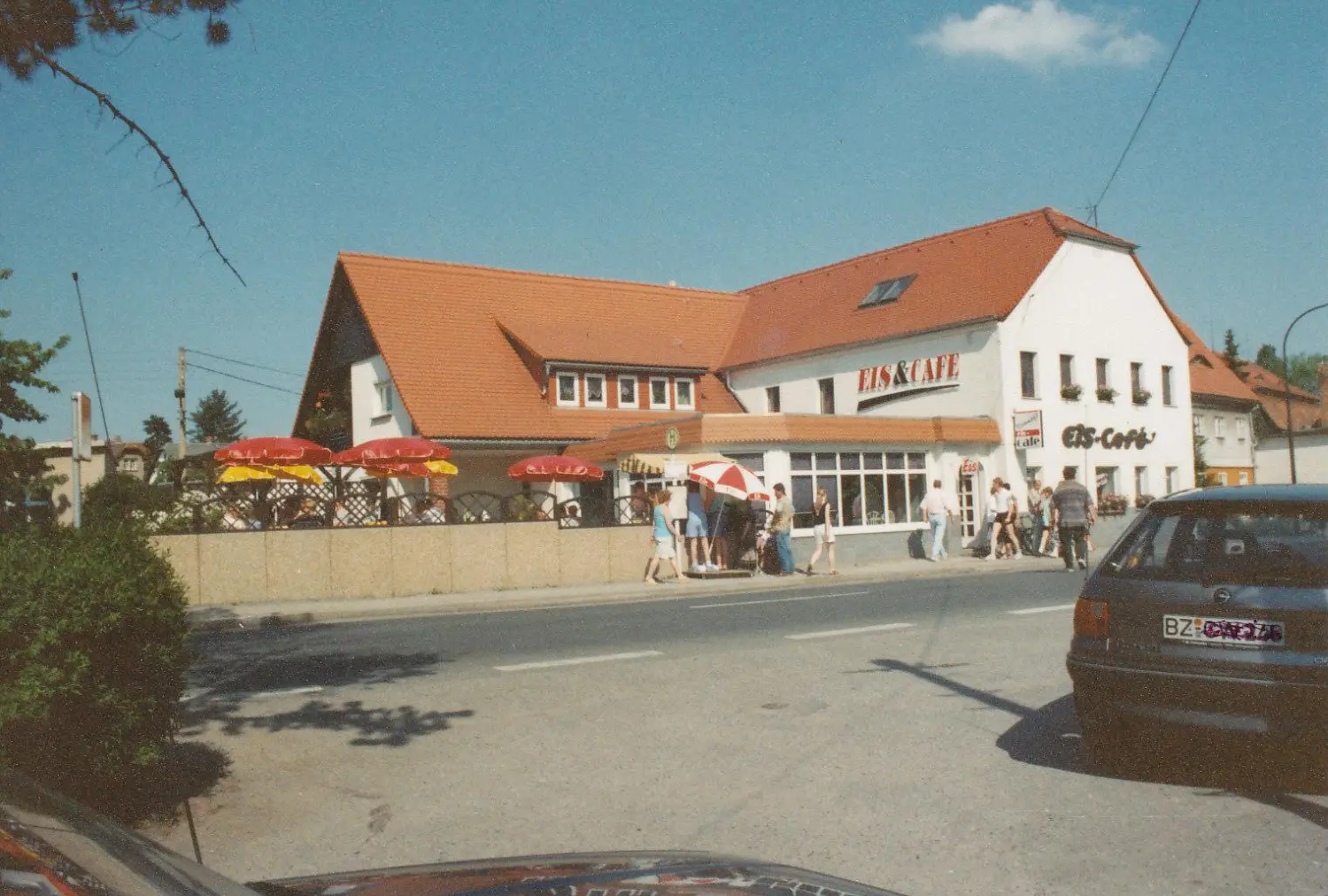 Historisches Foto der Milchbar Eibau, 1995