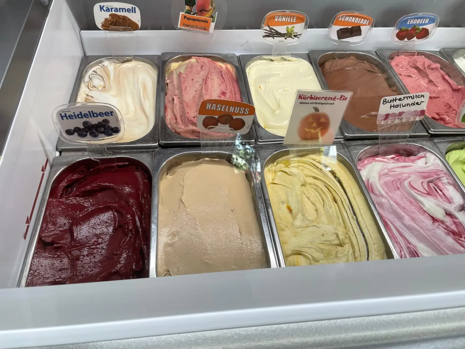 Milchbar Eis & Café - Speiseeis