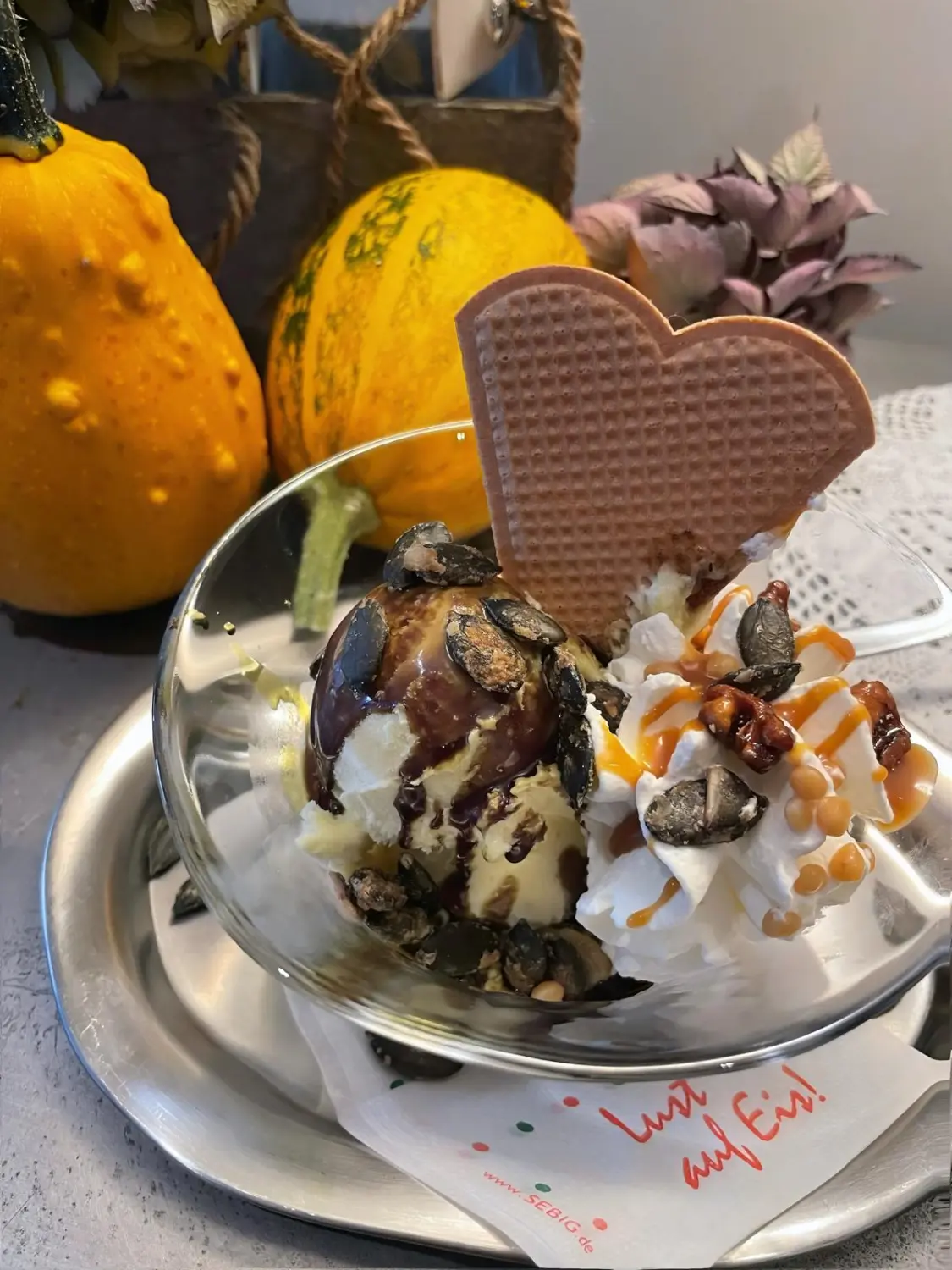 Milchbar Eis & Café - Speiseeisbecher